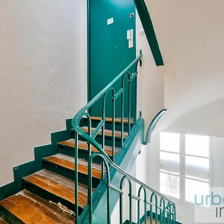 Urban Flat 117 - Charming 3bdr In Appartamento